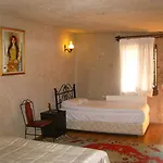 Hotel Nature Park Cave