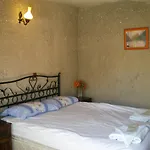 Ξενοδοχείο Nature Park Cave 2*